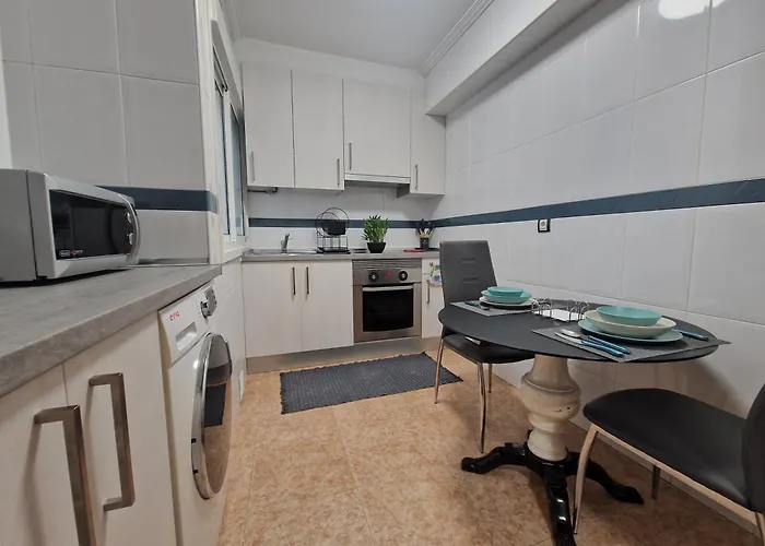 Playa Bouzas - - Parking Free